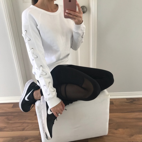 NOT AVAILABLEEE - Picture 2 of 8